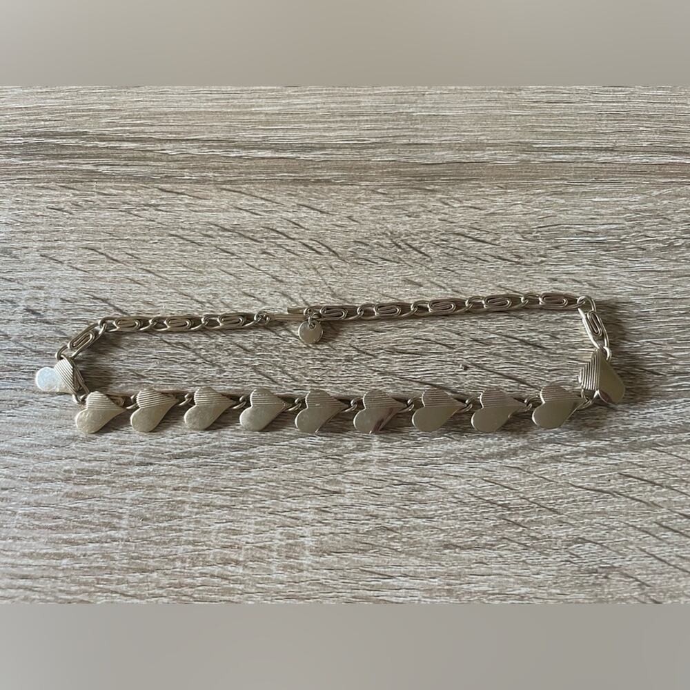 Vintage Heart Collar Gold Tone Necklace style 15 inches 80s Chic